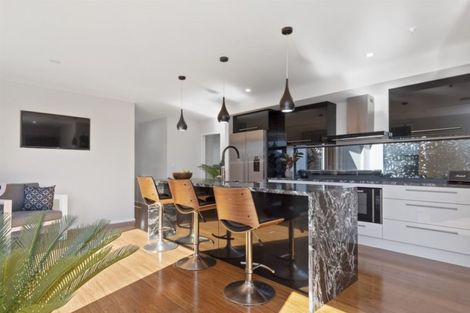 Photo of property in 15 Makura Drive, Papamoa Beach, Papamoa, 3118