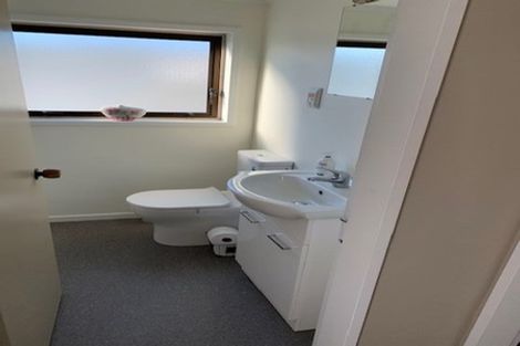 Photo of property in 3/49 Apu Crescent, Lyall Bay, Wellington, 6022