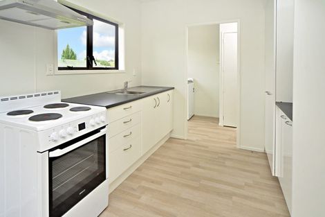 Photo of property in 2/11 Anglers Way, Wattle Downs, Auckland, 2102