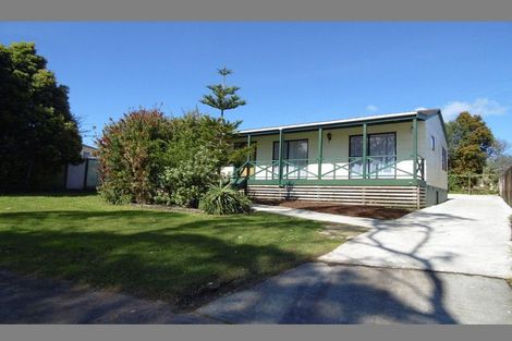 Photo of property in 8 Tyndrum Place, Highland Park, Auckland, 2010