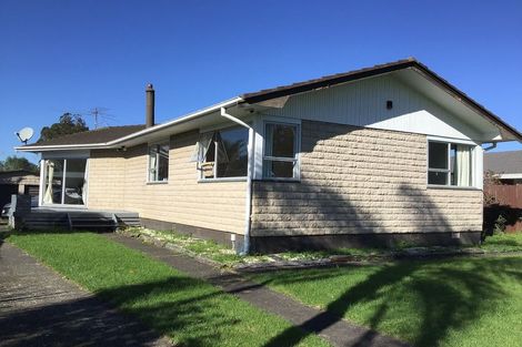Photo of property in 14 Innismara Avenue, Wattle Downs, Auckland, 2103