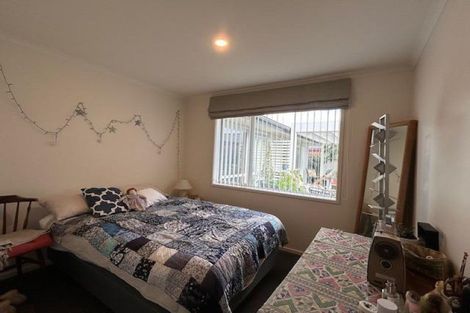 Photo of property in 24 Laly Haddon Place, Matakana, 0985