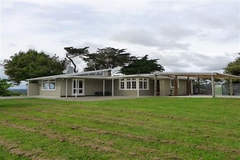 Photo of property in 225 Hanham Road, Kumeu, 0891