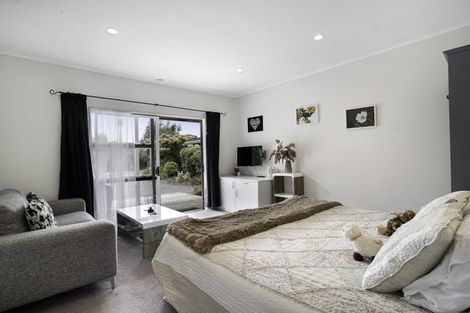 Photo of property in 82-84 Venice Street, Martinborough, 5711