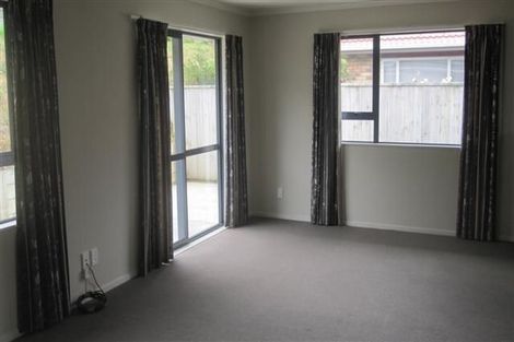 Photo of property in 12 Mcewen Crescent, Riverstone Terraces, Upper Hutt, 5018