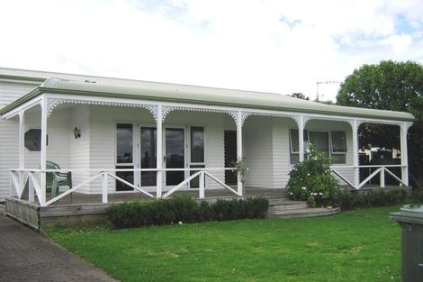 Photo of property in 62 Wellesley Road, Mangere Bridge, Auckland, 2022