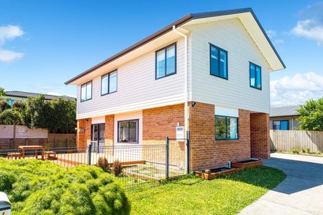 Photo of property in 24 Foundation Place, Glen Eden, Auckland, 0602