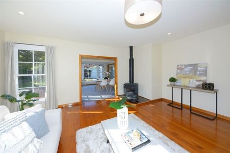 Photo of property in 118 Memorial Avenue, Burnside, Christchurch, 8053