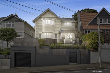 Photo of property in 37 Glen Road, Kelburn, Wellington, 6012