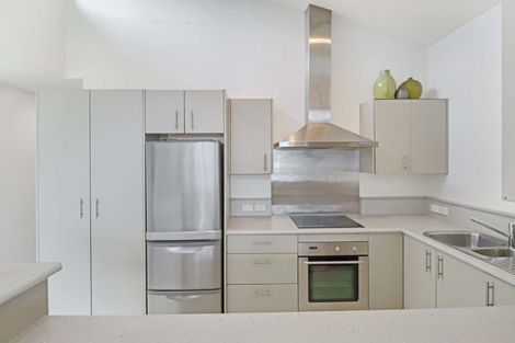 Photo of property in Terrace Heights Apartments, 2/163p The Terrace, Wellington Central, Wellington, 6011