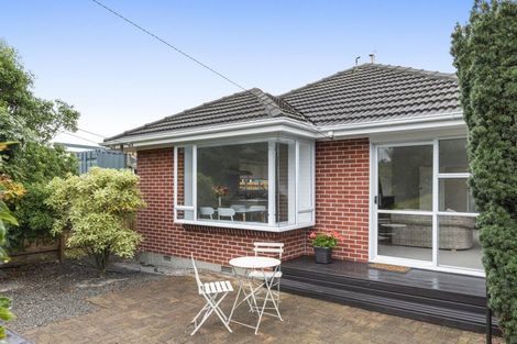 Photo of property in 16 Pine Avenue, New Brighton, Christchurch, 8061