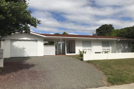 Photo of property in 1a Nikau Road, Waikanae, 5036