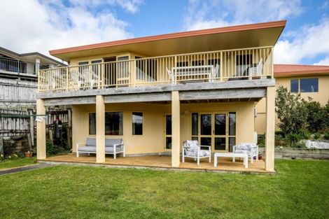 Photo of property in 7 Horizon Heights, Whalers Gate, New Plymouth, 4310