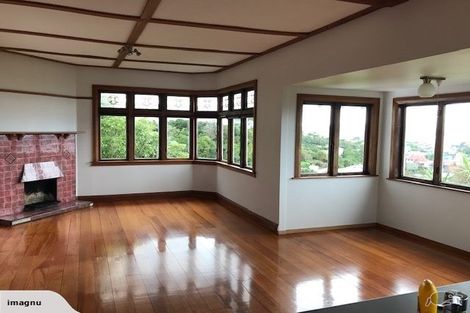 Photo of property in 11 Highbury Crescent, Highbury, Wellington, 6012