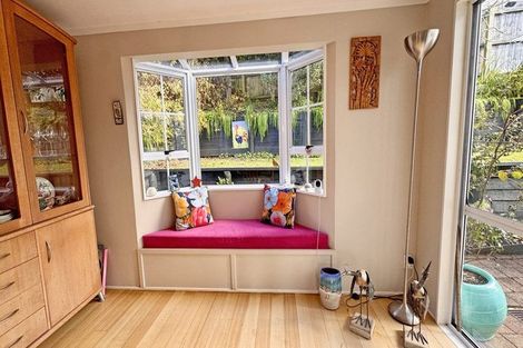 Photo of property in 6 Mosman Place, Chatswood, Auckland, 0626