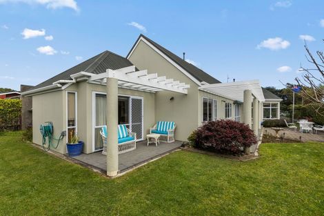 Photo of property in 51 Ngarara Road, Waikanae, 5036