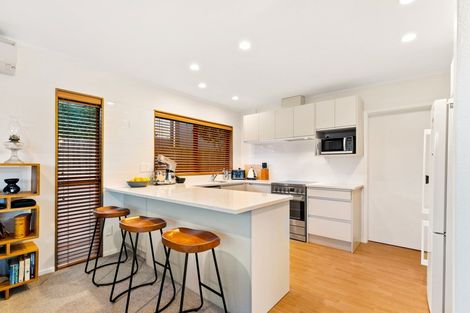 Photo of property in 1/67 Seaview Road, Castor Bay, Auckland, 0620
