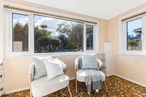 Photo of property in 50 Totara Crescent, Woburn, Lower Hutt, 5010