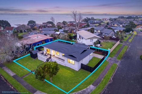 Photo of property in 1 Dalmahoy Place, Wattle Downs, Auckland, 2103