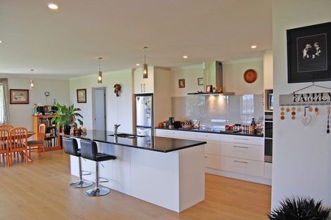 Photo of property in 924 Oneriri Road, Kaiwaka, 0573