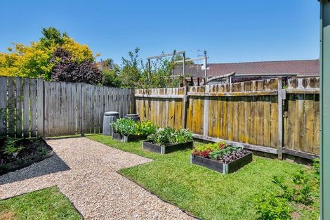 Photo of property in 14 Putney Place, Ranui, Auckland, 0612