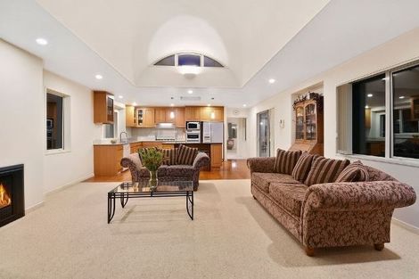 Photo of property in 33a Manly Esplanade, Browns Bay, Auckland, 0630