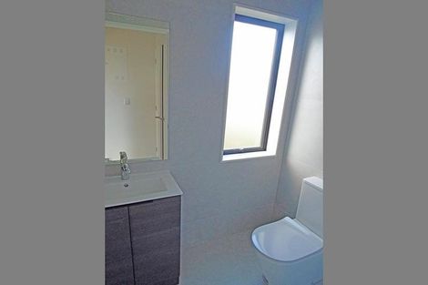 Photo of property in 30 Stephen Avenue, Henderson, Auckland, 0610