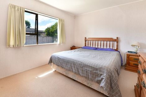 Photo of property in 19 Lillian Place, Orewa, 0931