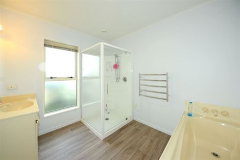 Photo of property in 50b Karnak Crescent, Russley, Christchurch, 8042