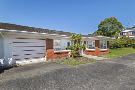 Photo of property in 1/12 Keldale Place, Forrest Hill, Auckland, 0620
