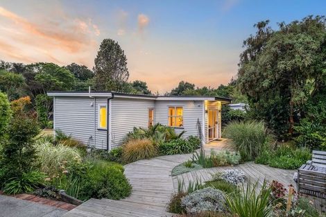 Photo of property in 50 Matai Road, Raumati South, Paraparaumu, 5032