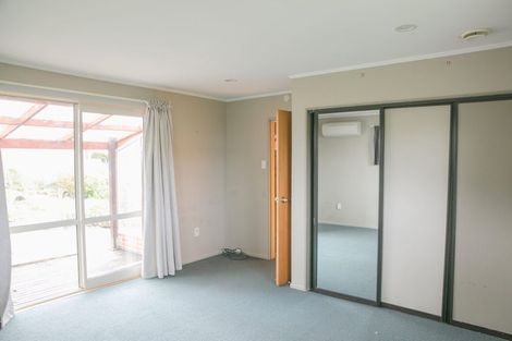 Photo of property in 14 Marine Parade, Bluff, 9814