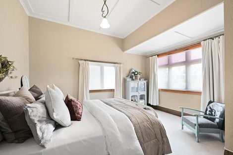 Photo of property in 106 Forest Lake Road, Forest Lake, Hamilton, 3200