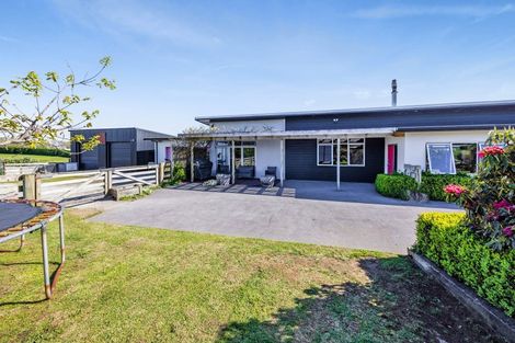 Photo of property in 5674 Mountain Road, Normanby, Hawera, 4673