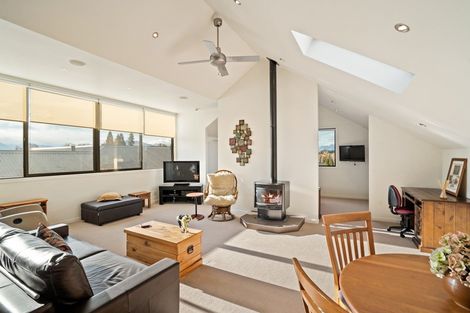 Photo of property in 22 Old Station Avenue, Wanaka, 9305