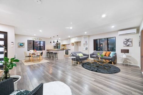 Photo of property in 43a Thompson Terrace, Manurewa, Auckland, 2102