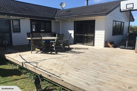 Photo of property in 17 Maraval Crescent, Grenada Village, Wellington, 6037