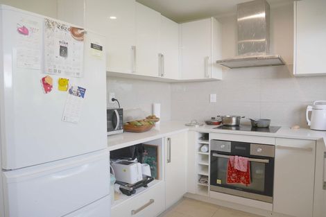 Photo of property in 2/28 Priestley Drive, Bucklands Beach, Auckland, 2014
