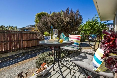 Photo of property in 2/11 Exeter Street, Stoke, Nelson, 7011