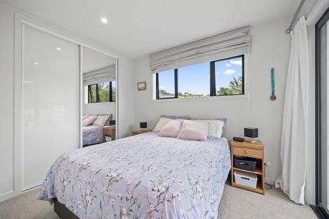Photo of property in 2 Odlin Lane, Red Beach, 0932
