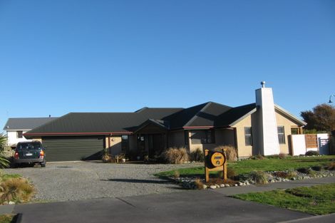 Photo of property in 2 Nautilus Place, Spencerville, Christchurch, 8083