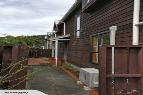 Photo of property in 2/5 Scarborough Terrace, Mount Victoria, Wellington, 6011