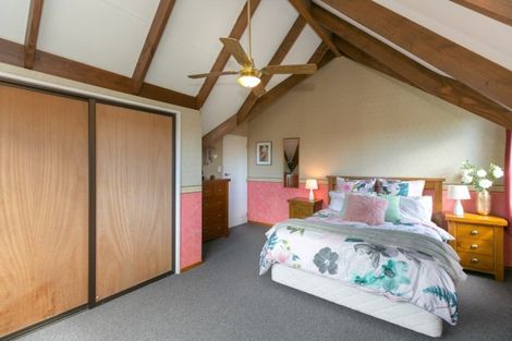 Photo of property in 9 Ruskin Place, Westown, New Plymouth, 4310