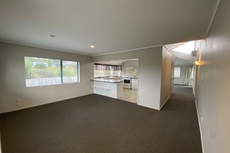 Photo of property in 2/52 Donald Street, Stanmore Bay, Whangaparaoa, 0932