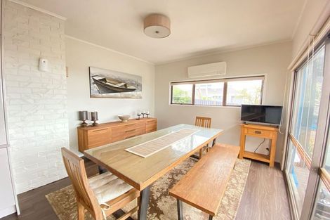 Photo of property in 12a Beach Road, Mellons Bay, Auckland, 2014