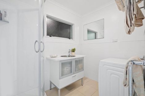 Photo of property in 59 Torkar Road, Clarks Beach, 2122