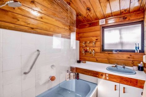 Photo of property in 27 Ray Small Drive, Papakura, 2110