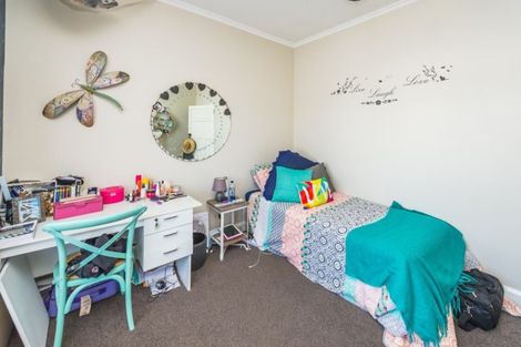 Photo of property in 13 Marshall Road, Hunterville, 4730