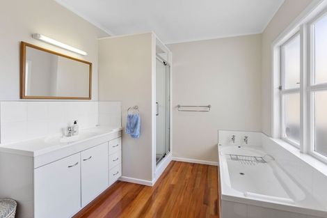 Photo of property in 17 Rata Street, Waikanae, 5036