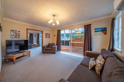 Photo of property in 13 Oxford Crescent, Ebdentown, Upper Hutt, 5018
